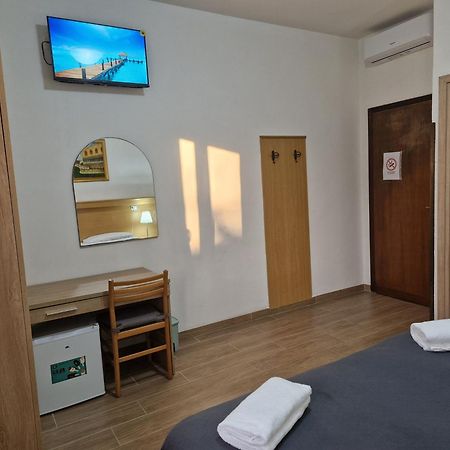 Hotel Tito Mestre Exterior photo