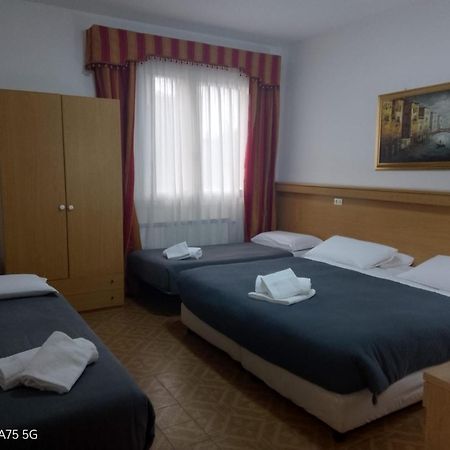Hotel Tito Mestre Exterior photo