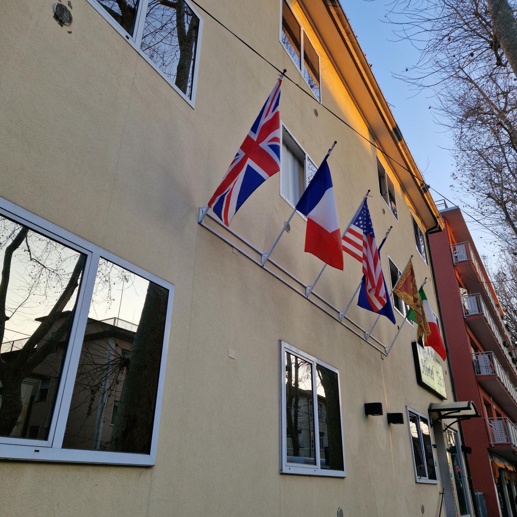 Hotel Tito Mestre Exterior photo