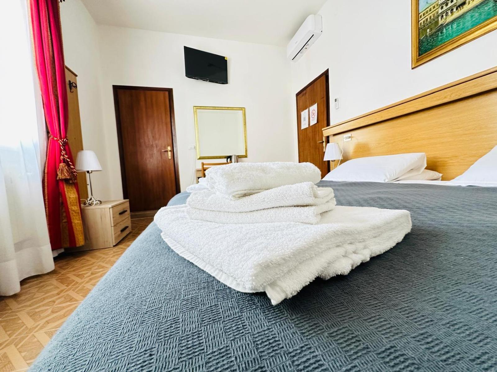 Hotel Tito Mestre Exterior photo