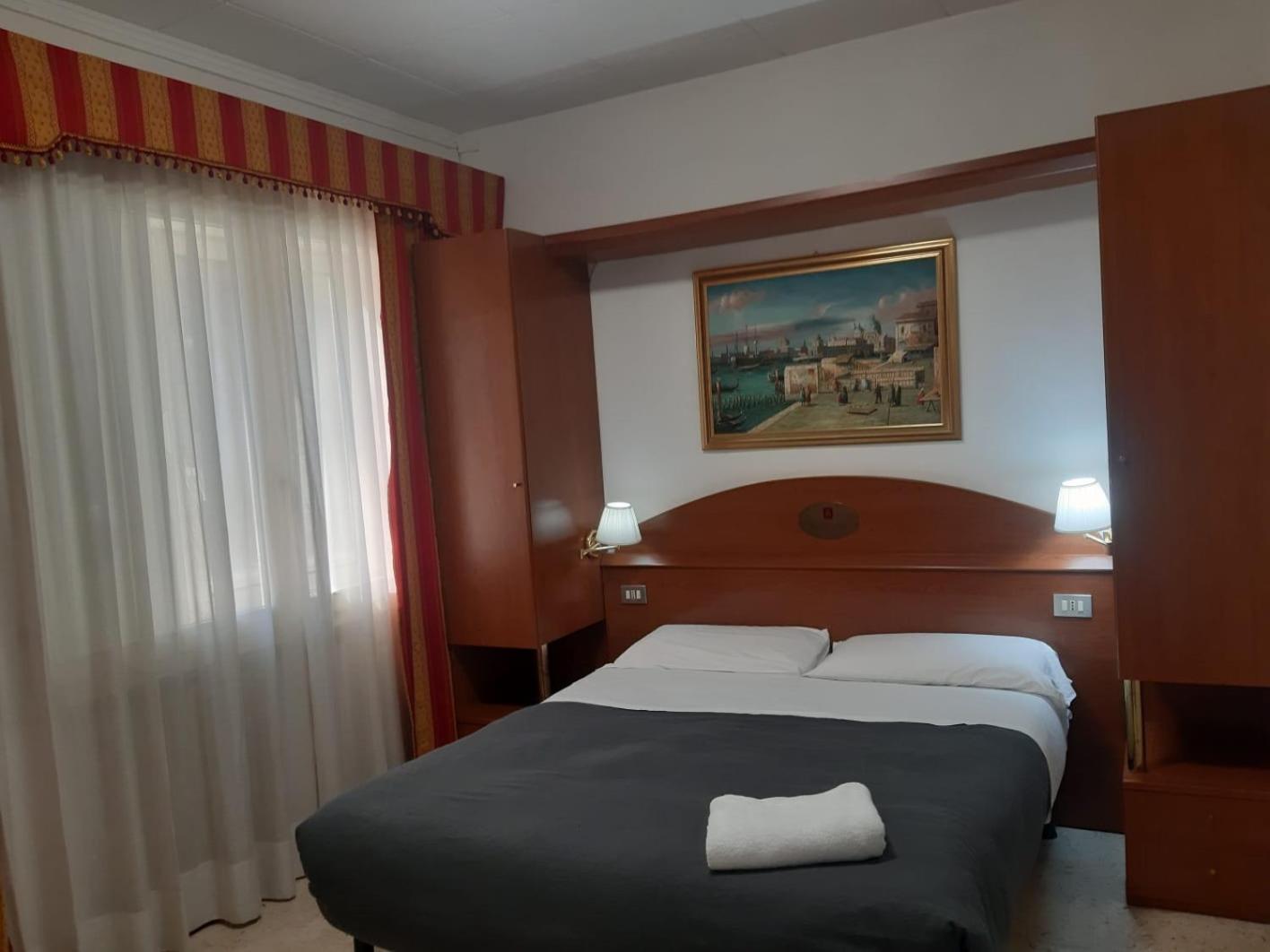 Hotel Tito Mestre Exterior photo
